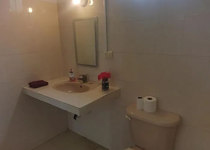 Be Diving House Hostel